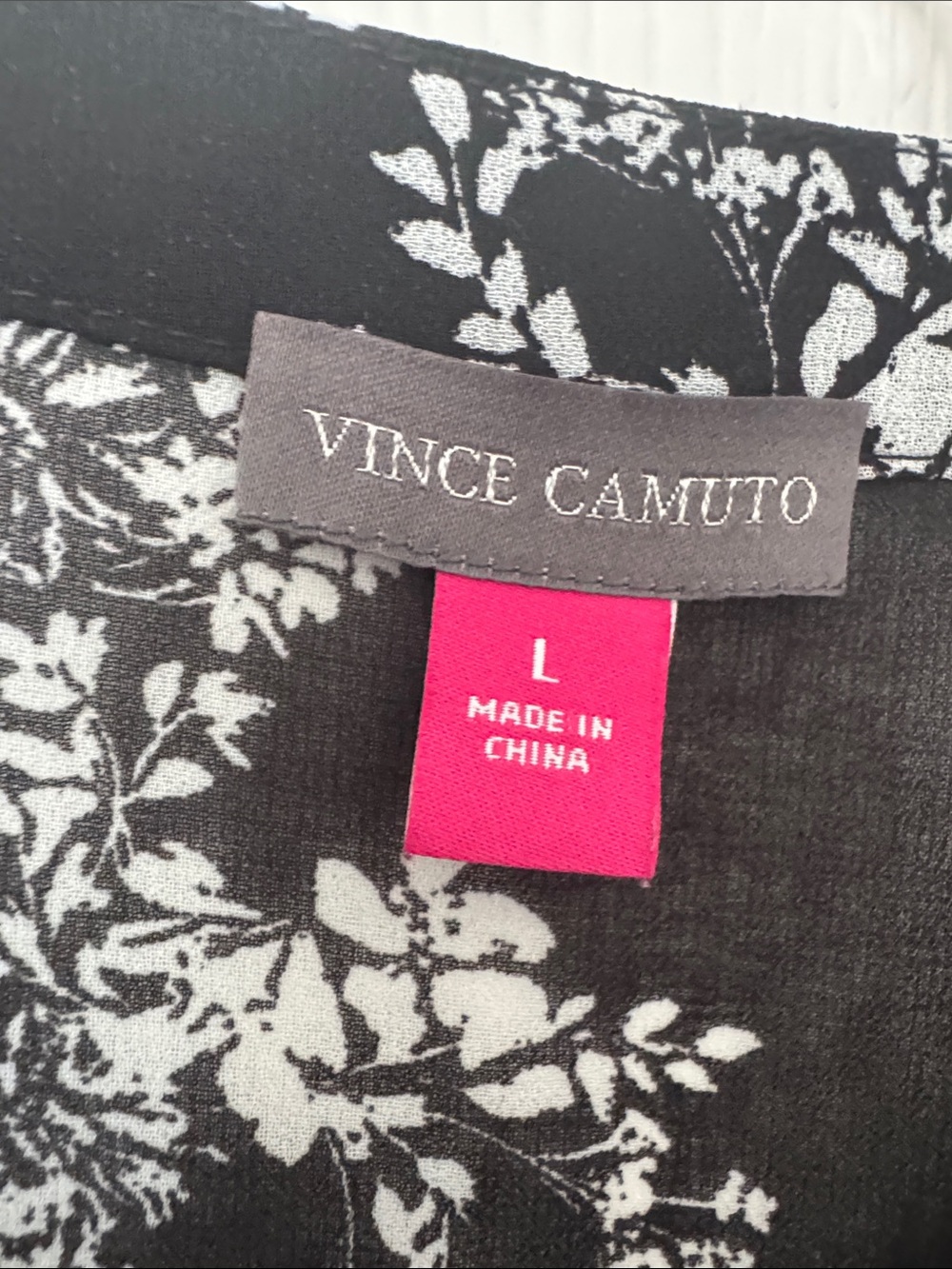 Vince Camuto Black Floral Ruffle Sleeve Button-Front Blouse - Picture 2 of 6